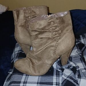 Cloudwalkers Tan Ankle Booties